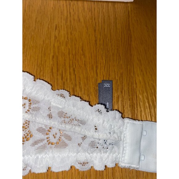 Aerie White Lace Strapless Bandeau Bra 32C Floral Pattern & Hook Closures NWOT - Picture 3 of 10